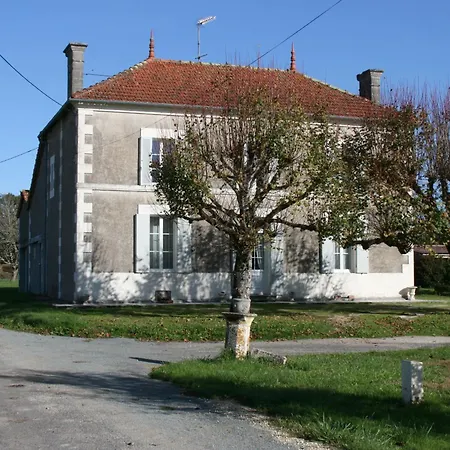 Holiday home Maison Familiale Les Boucs *